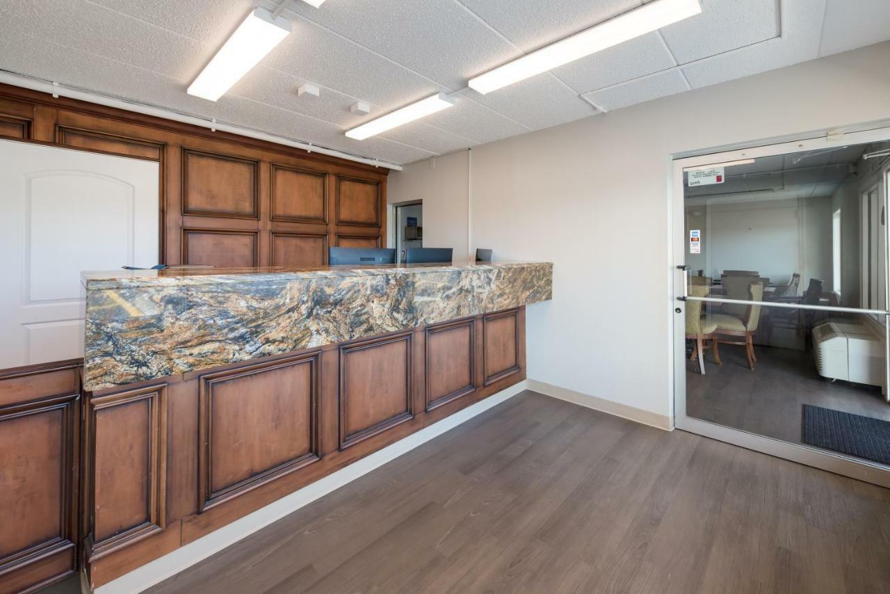 Americas Best Value Inn Columbus Bagian luar foto