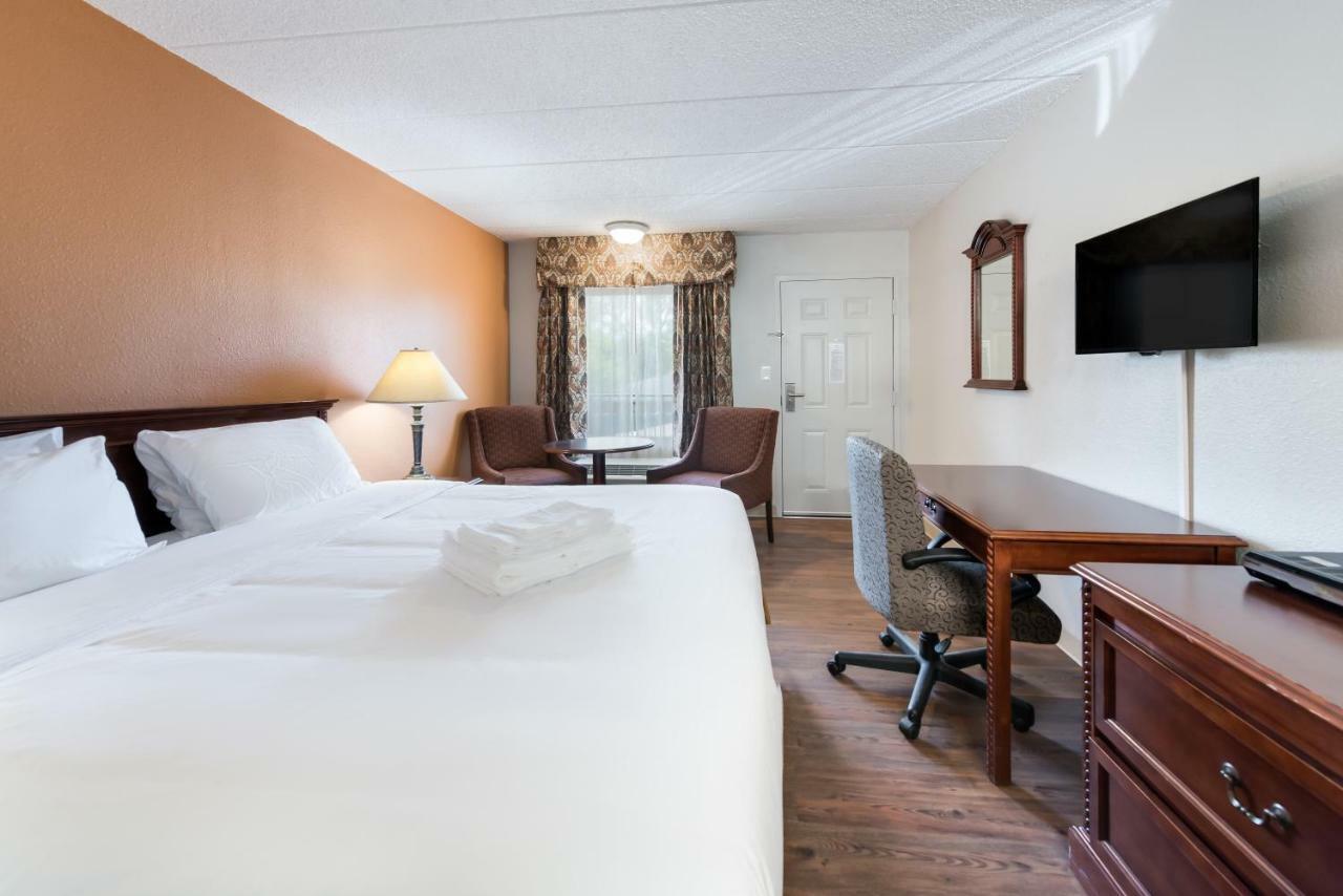 Americas Best Value Inn Columbus Bagian luar foto