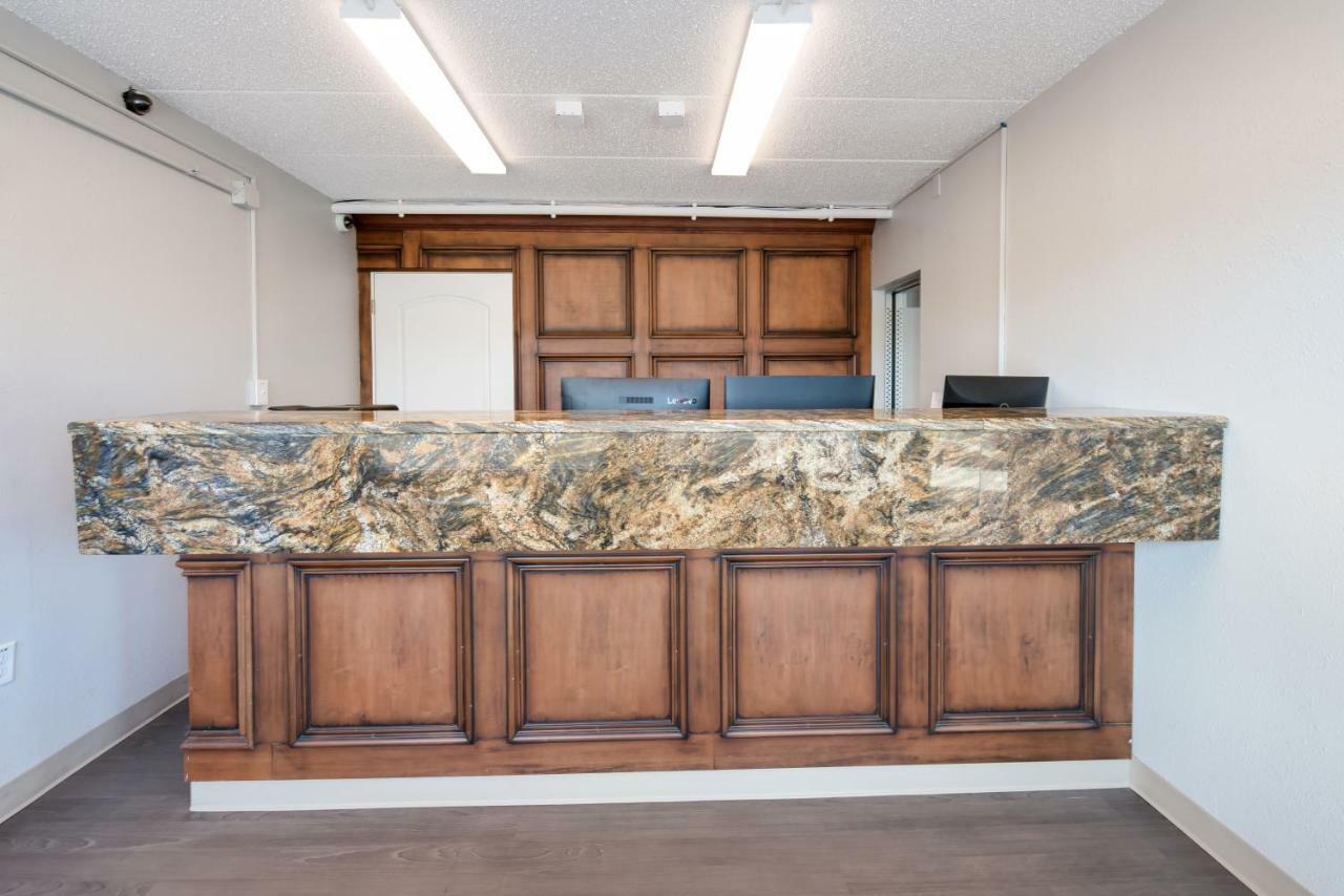 Americas Best Value Inn Columbus Bagian luar foto
